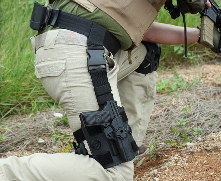 Best Drop Leg (Thigh) Holsters of 2022 | Full Buyer’s Guide - Gun Mann